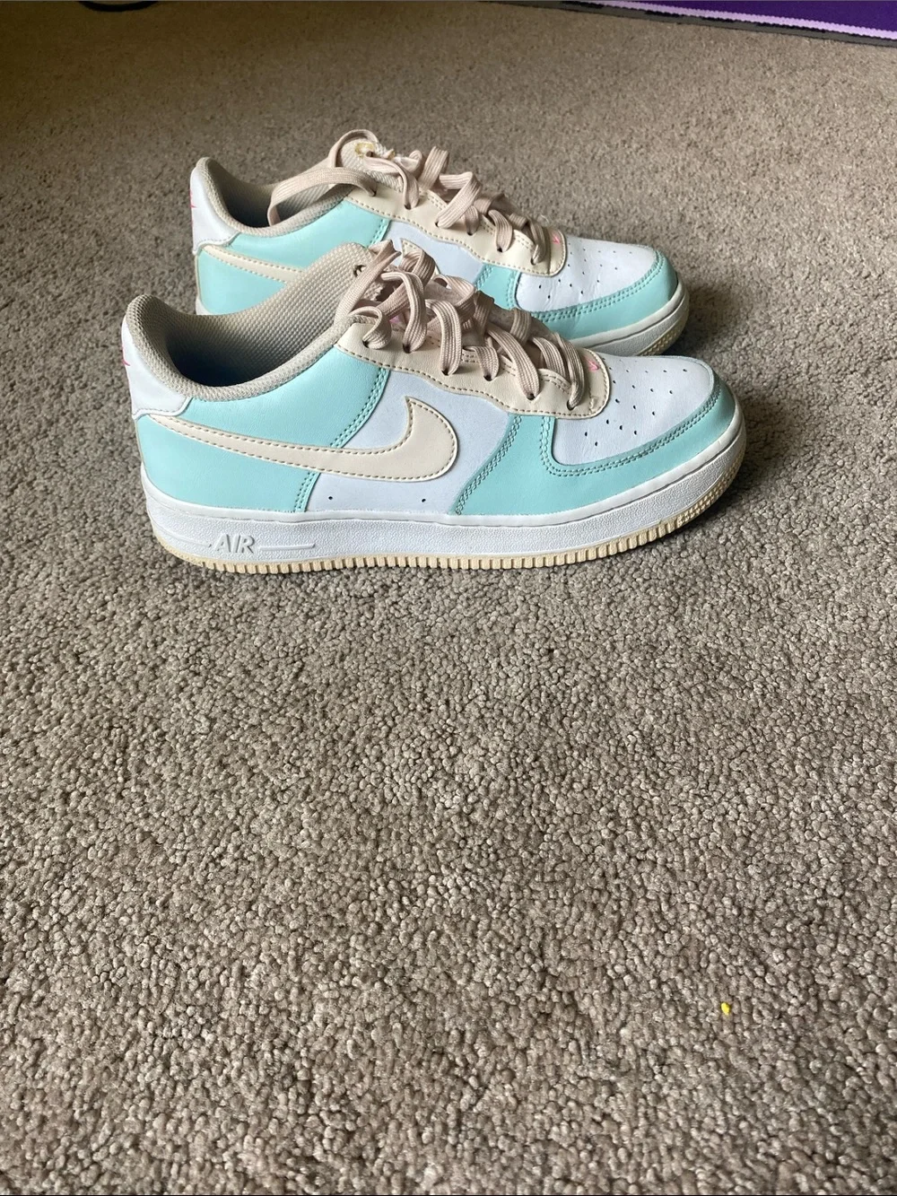 Girls Nike Air Force 1